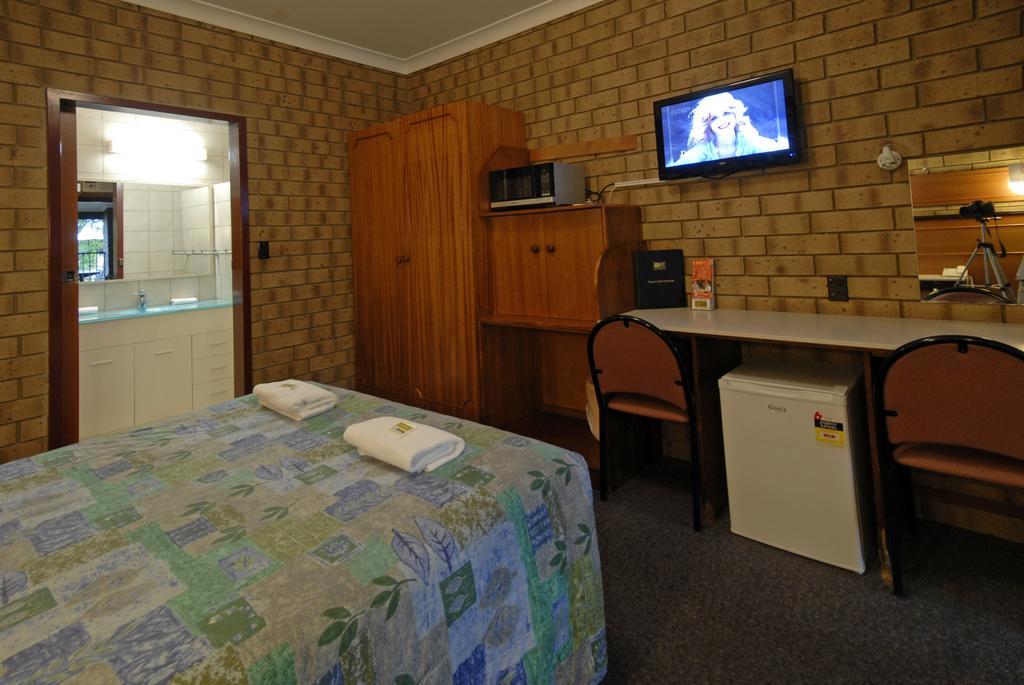 Pavlos Motel Ingle Farm Kültér fotó