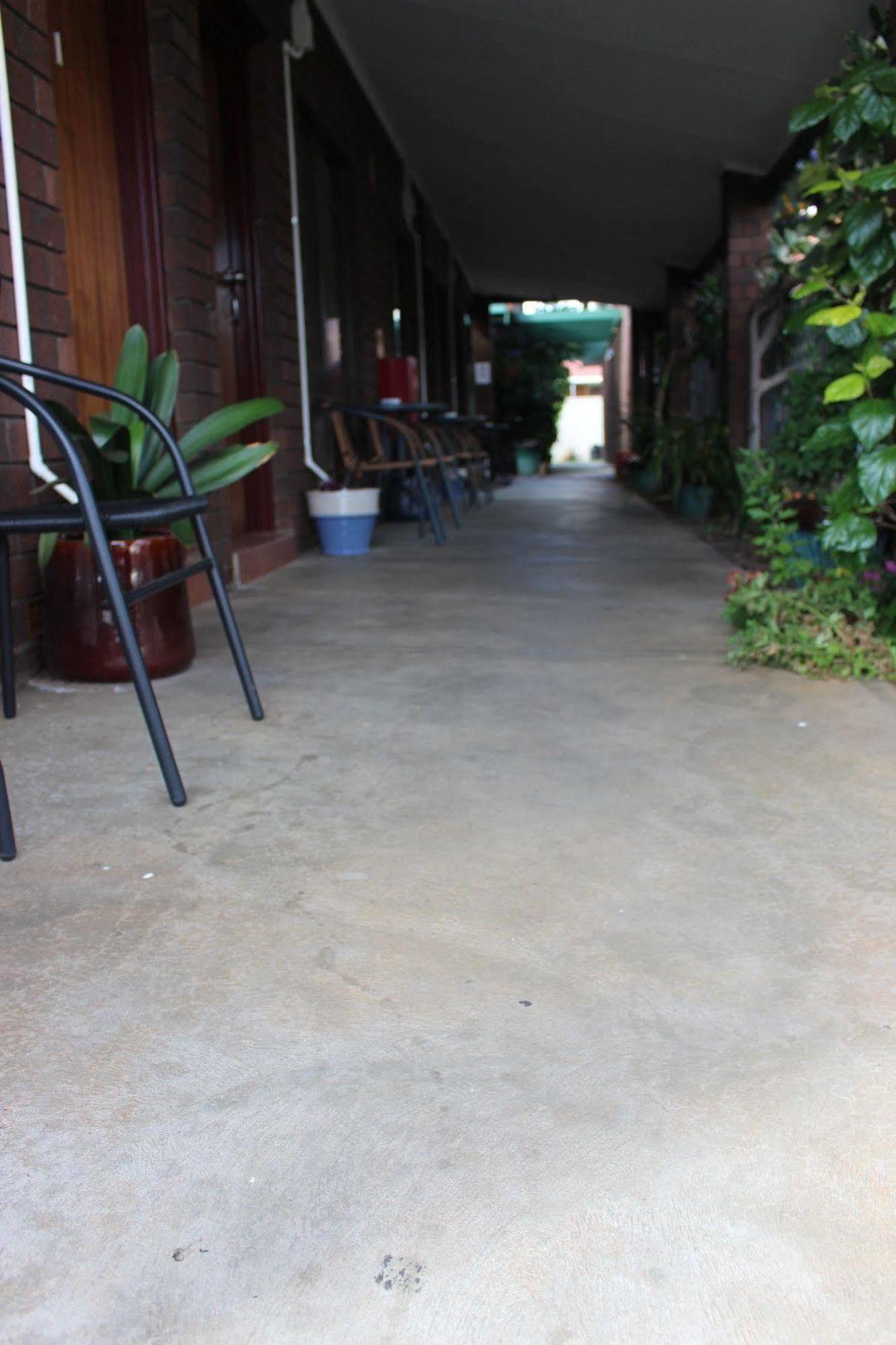 Pavlos Motel Ingle Farm Kültér fotó